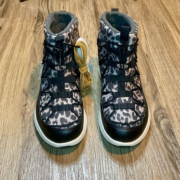 Keen Uneek SNK II Waterproof Chukka Boots Animal Print Silver‎ Women Size 10 New - Picture 1 of 7